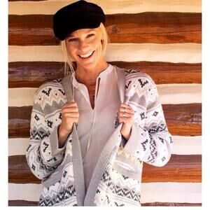 Carve Designs Women's Idlewood Cardigan-Size M